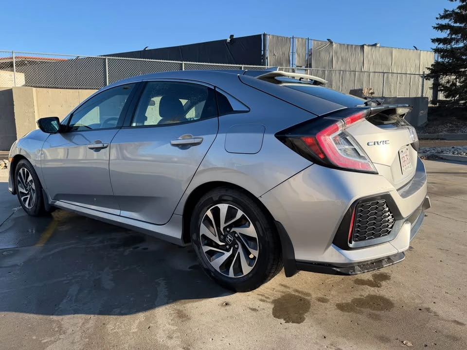 2017 Honda Civic 10th Gen - Image 3 of 11