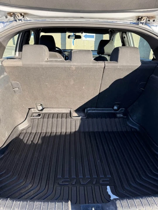 2017 Honda Civic 10th Gen - Image 10 of 11