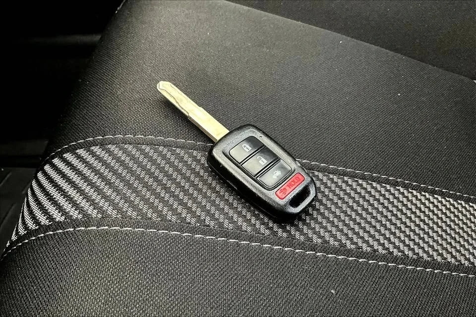 2017 Honda Civic 10th Gen - Image 11 of 19