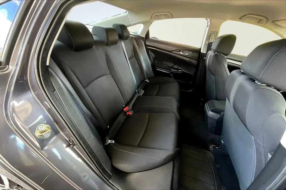 2017 Honda Civic 10th Gen - Image 8 of 19