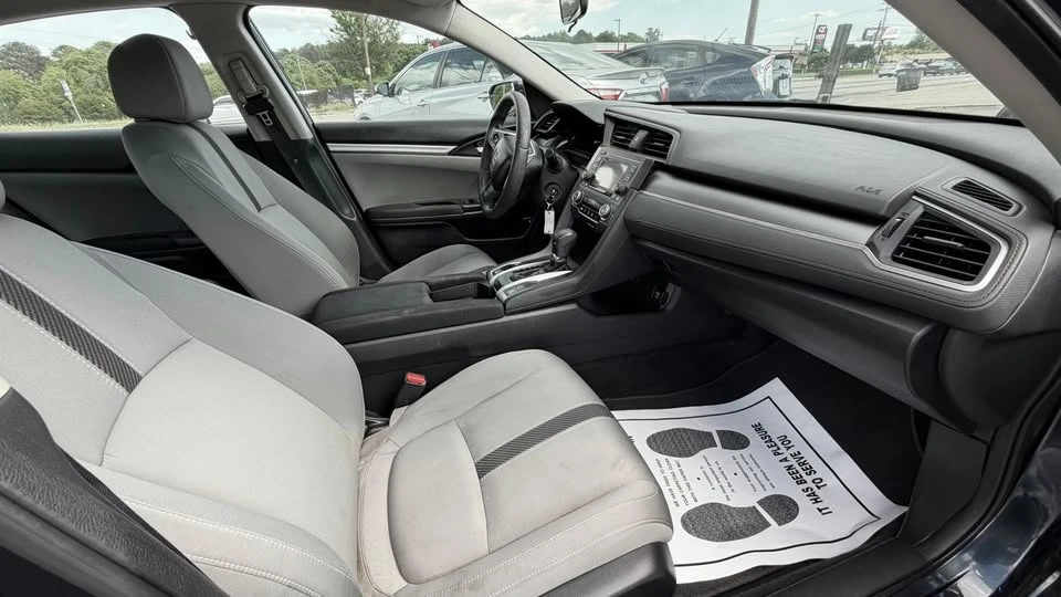 2017 Honda Civic 10th Gen - Image 13 of 19