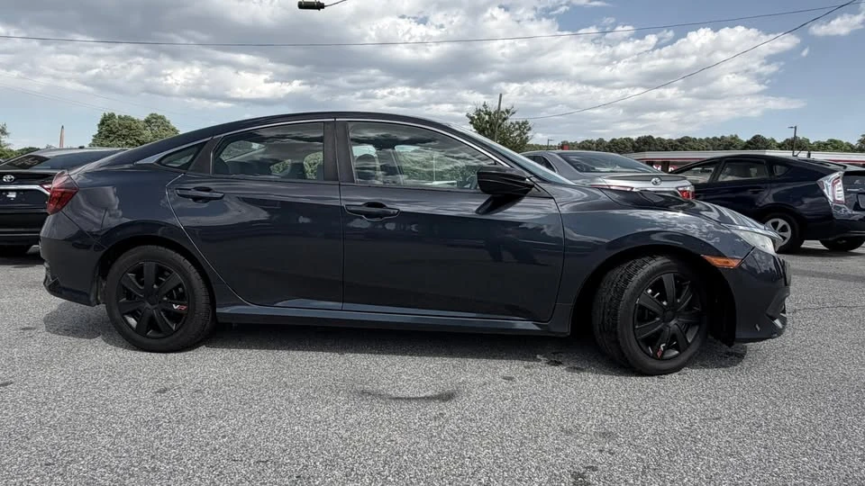 2017 Honda Civic 10th Gen - Image 3 of 19