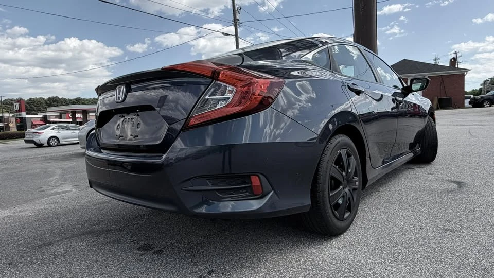2017 Honda Civic 10th Gen - Image 5 of 19