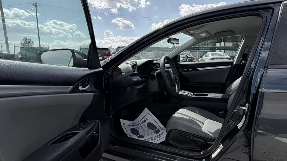 2017 Honda Civic 10th Gen - Image 9 of 19