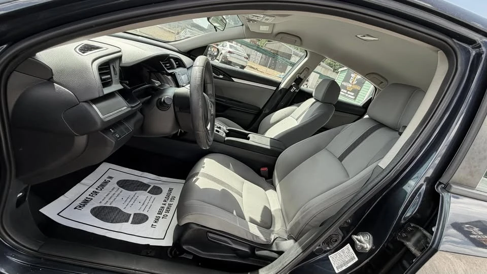 2017 Honda Civic 10th Gen - Image 11 of 19