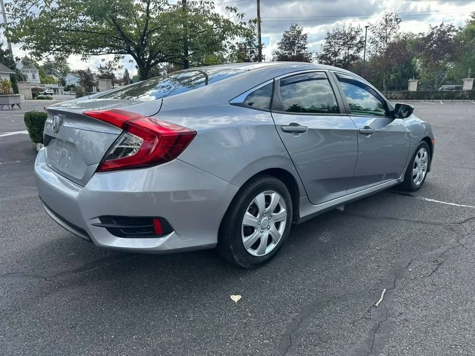 2017 Honda Civic 10th Gen - Image 5 of 15