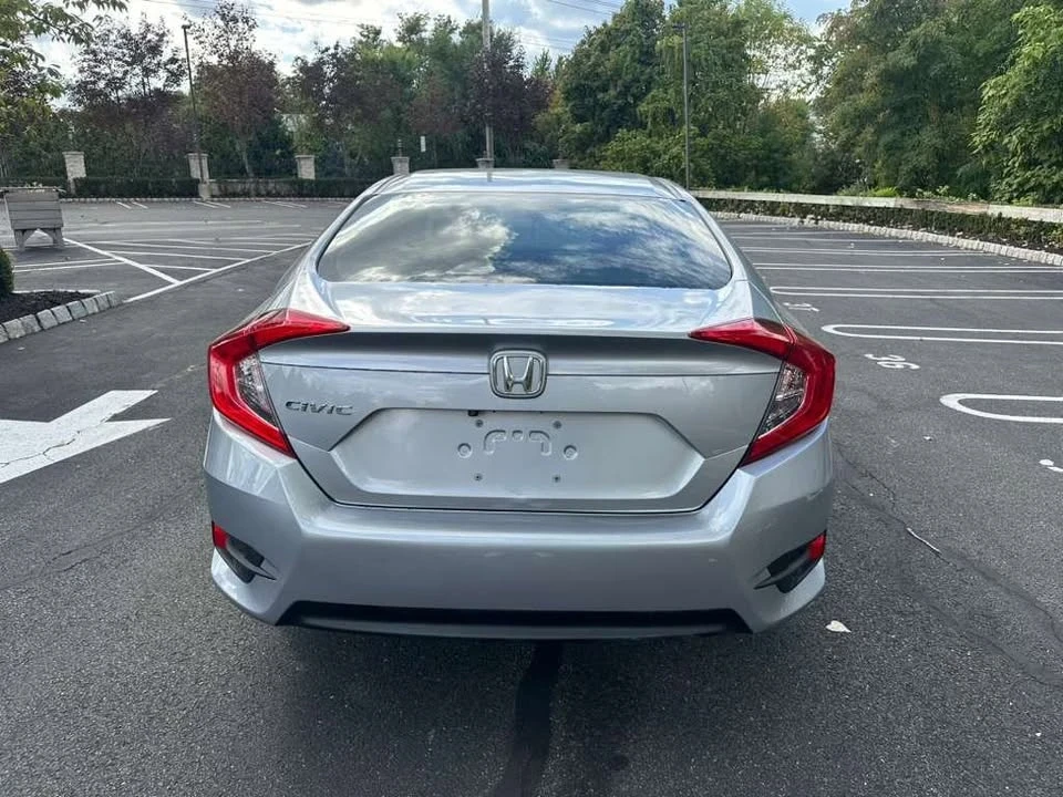 2017 Honda Civic 10th Gen - Image 4 of 15