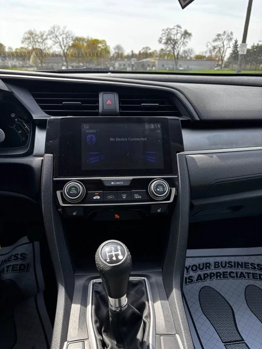 2017 Honda Civic 10th Gen - Image 12 of 16