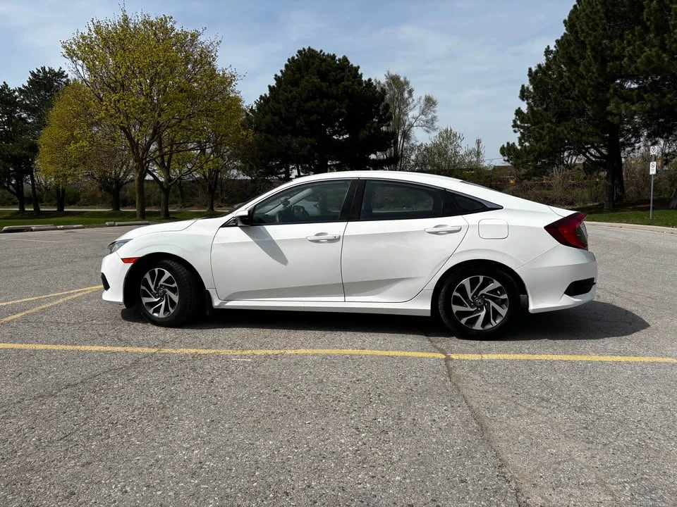 2017 Honda Civic 10th Gen - Image 5 of 16