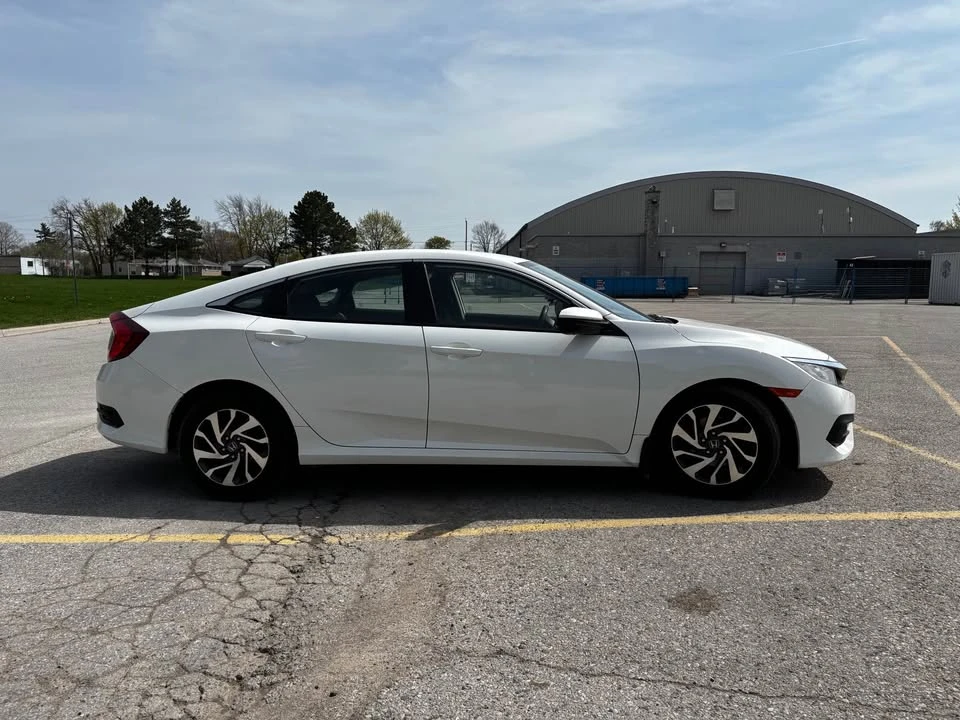 2017 Honda Civic 10th Gen - Image 4 of 16