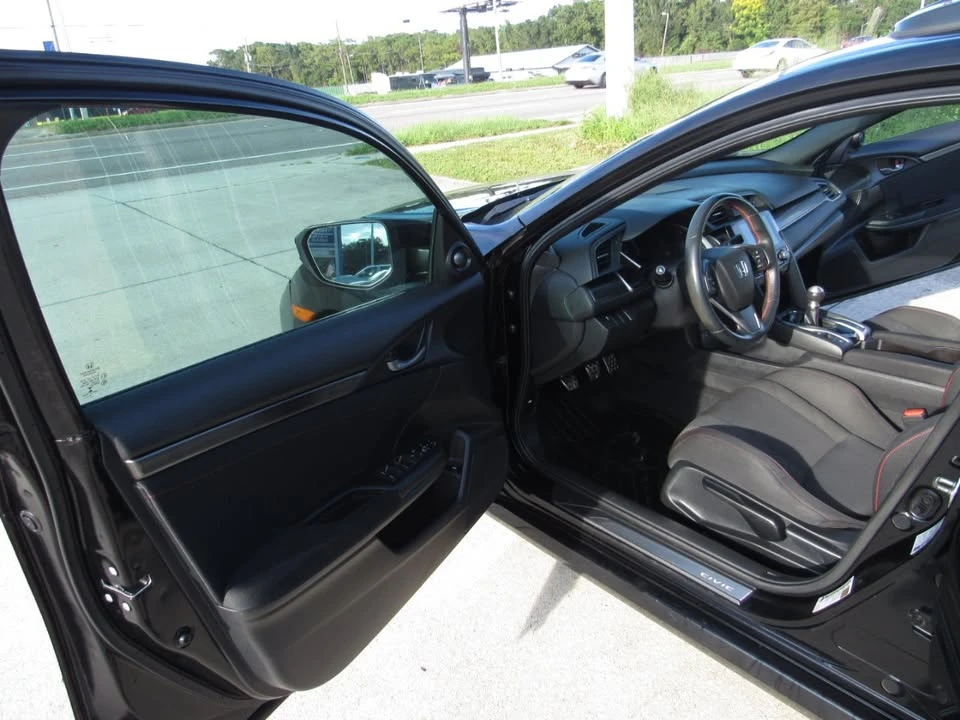 2017 Honda Civic 10th Gen - Image 9 of 19