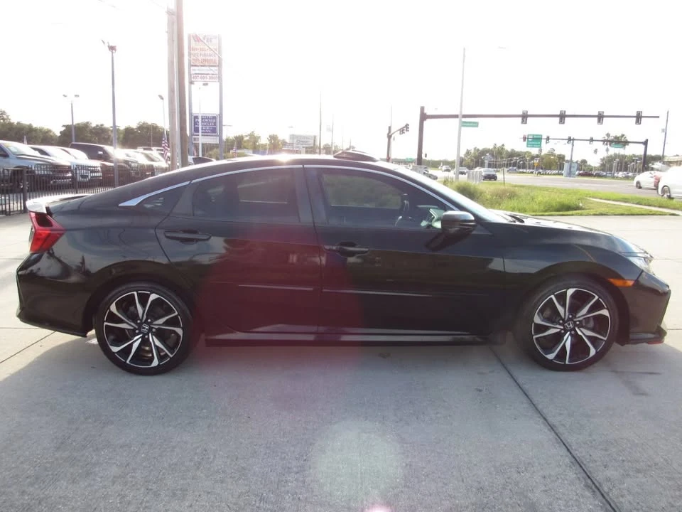 2017 Honda Civic 10th Gen - Image 8 of 19