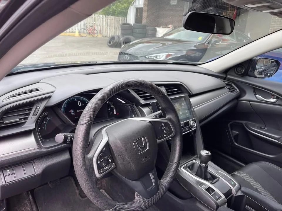 2017 Honda Civic 10th Gen - Image 15 of 18