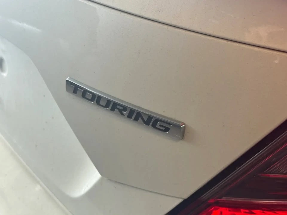 2017 Honda Civic 10th Gen - Image 2 of 12