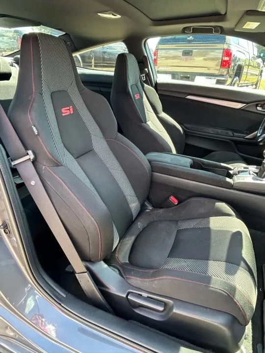 2017 Honda Civic Si 10th Gen - Image 12 of 17