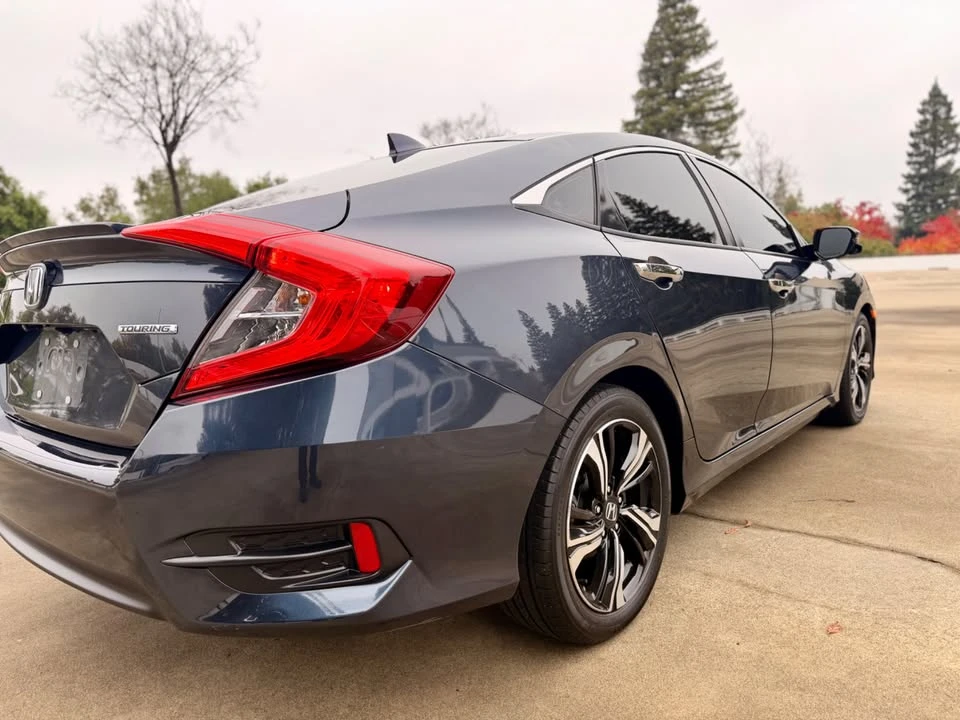2017 Honda Civic 10th Gen - Image 10 of 19