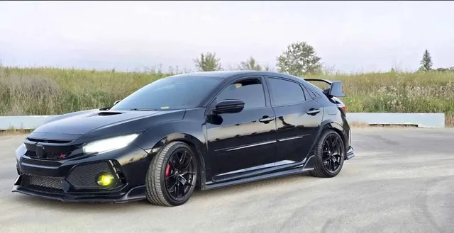 2017 Honda FK8 Civic Type R - Image 2 of 10