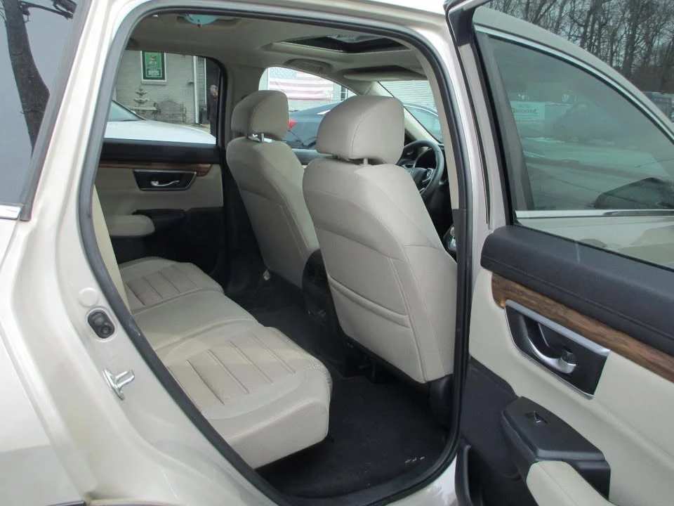 2017 Honda CR-V 5th Gen - Image 9 of 10