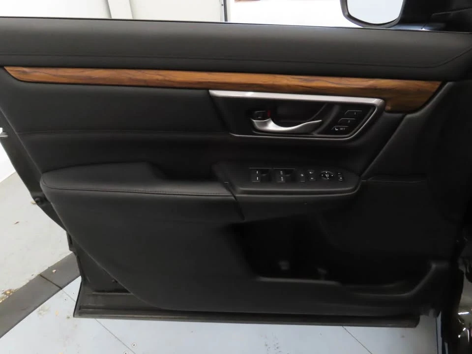 2017 Honda CR-V 5th Gen - Image 9 of 20