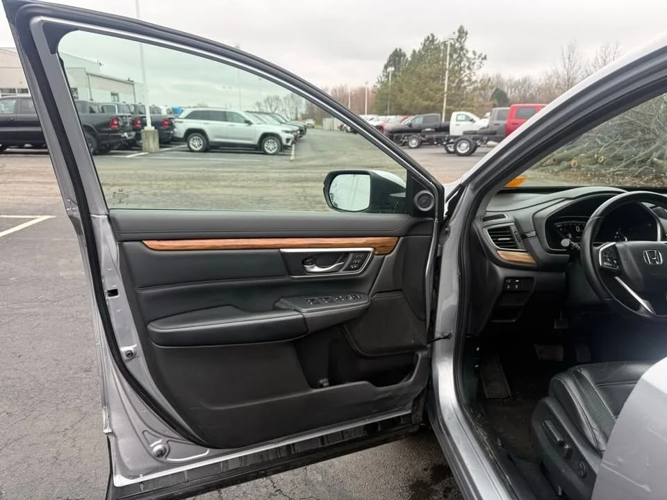 2017 Honda CR-V 5th Gen - Image 17 of 20