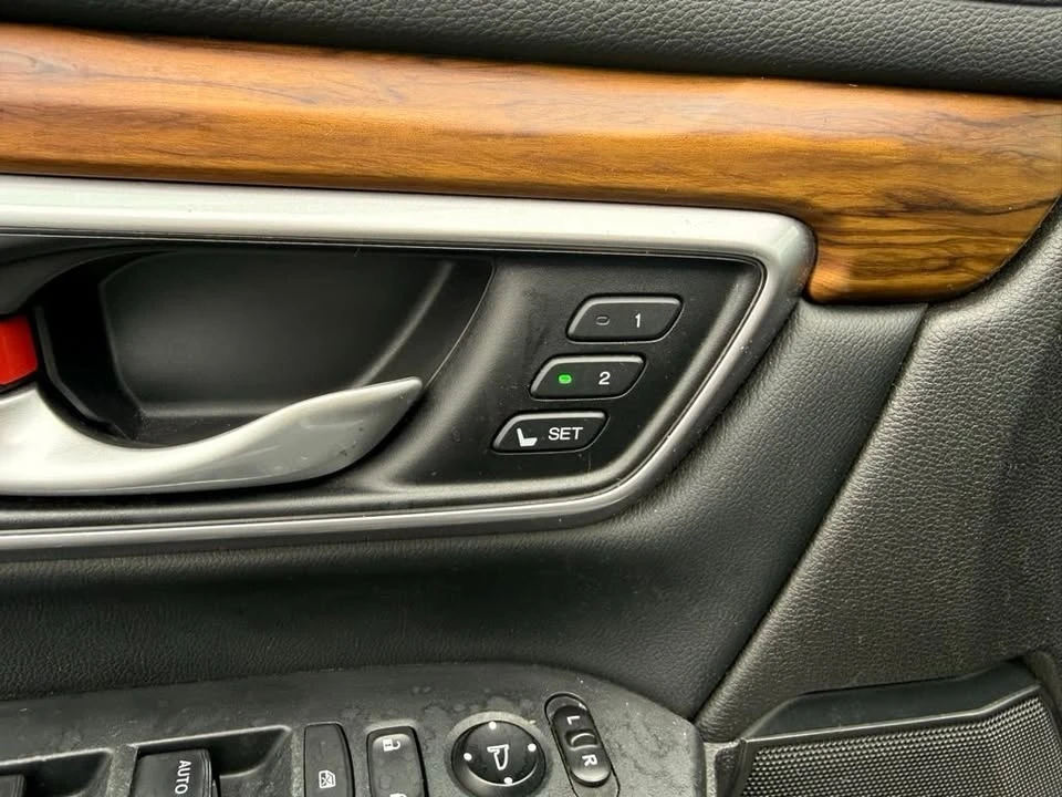 2017 Honda CR-V 5th Gen - Image 15 of 20