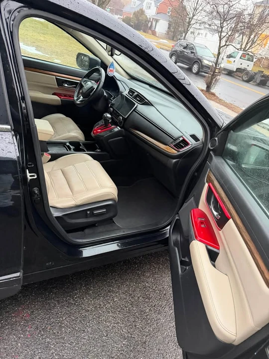 2017 Honda CR-V 5th Gen - Image 9 of 17