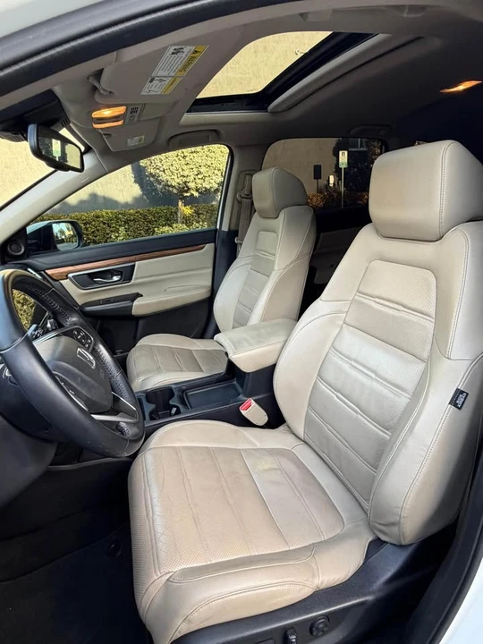 2017 Honda CR-V 5th Gen - Image 5 of 10