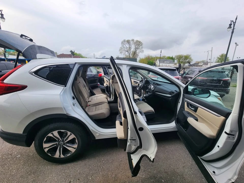 2017 Honda CR-V 5th Gen - Image 9 of 19