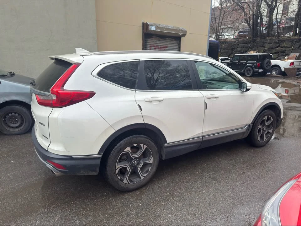 2017 Honda CR-V 5th Gen - Image 3 of 13