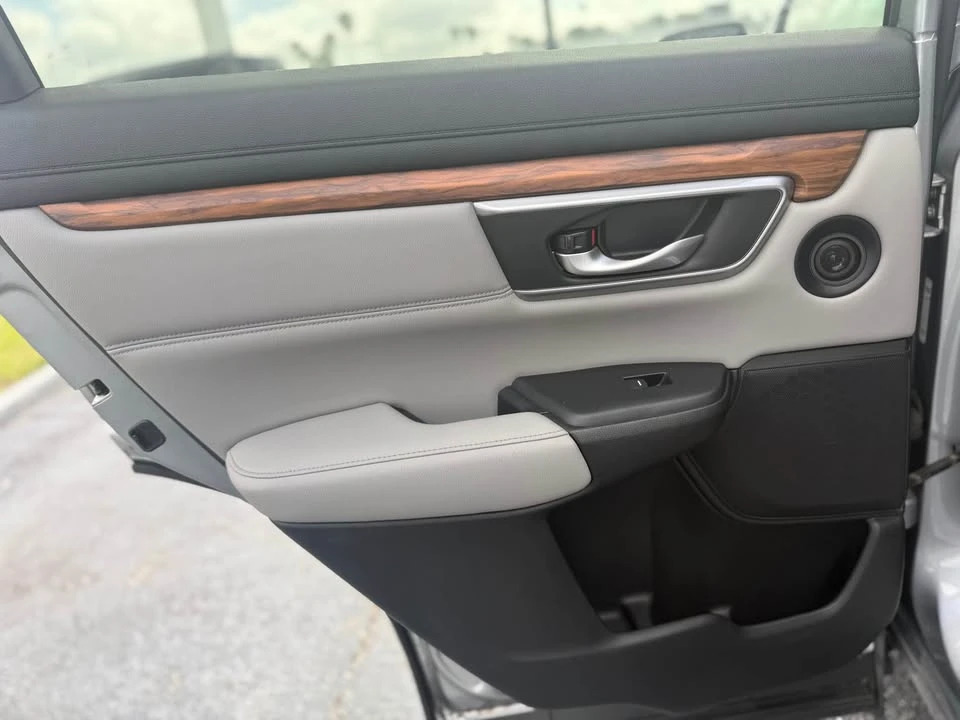 2017 Honda CR-V 5th Gen - Image 10 of 16