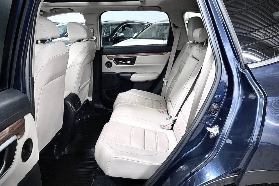 2017 Honda CR-V 5th Gen - Image 10 of 20