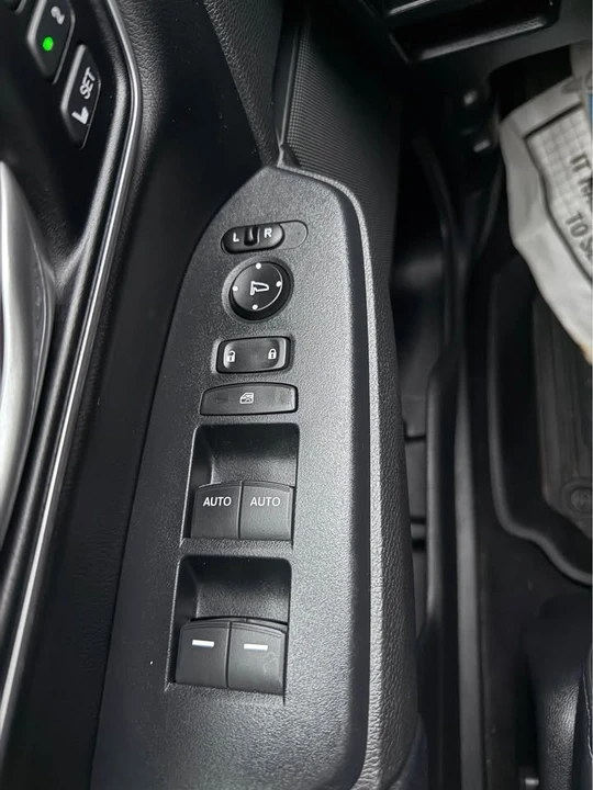 2017 Honda CR-V 5th Gen - Image 13 of 17