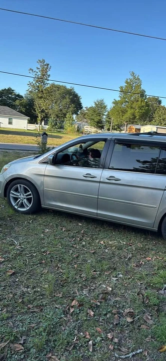 2017 Honda Odyssey - Image 2 of 3