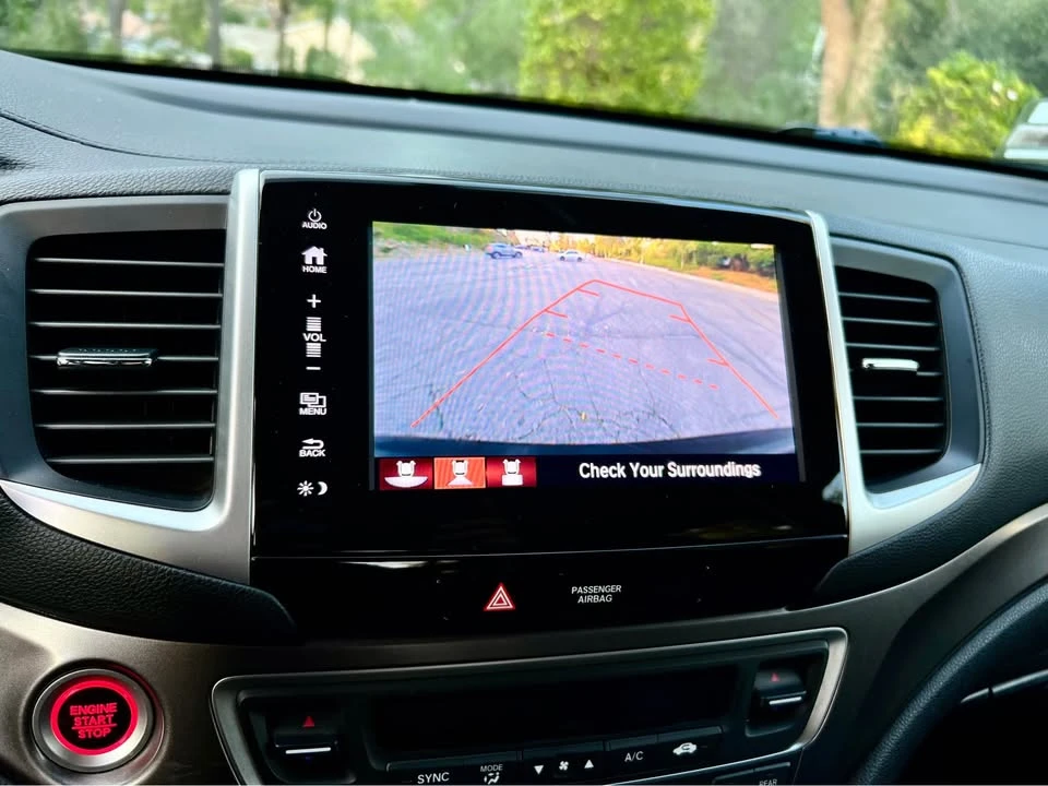 2017 Honda Pilot 3rd Gen - Image 12 of 20