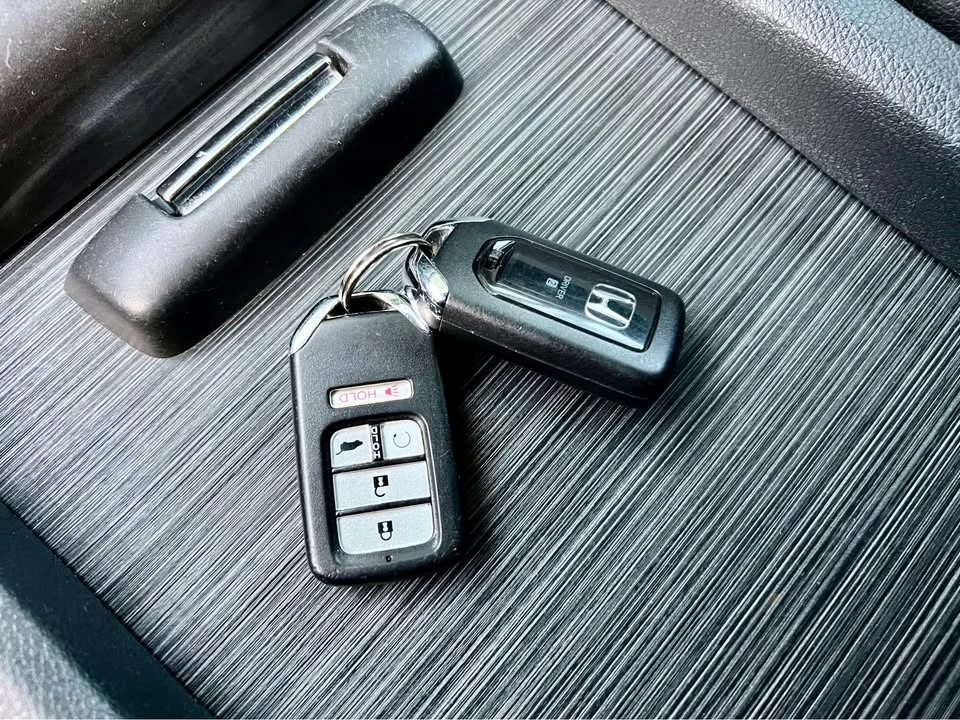 2017 Honda Pilot 3rd Gen - Image 18 of 20