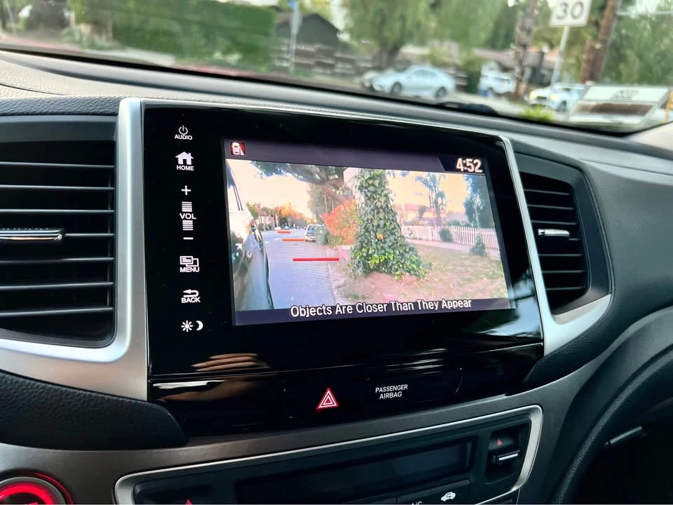 2017 Honda Pilot 3rd Gen - Image 5 of 20