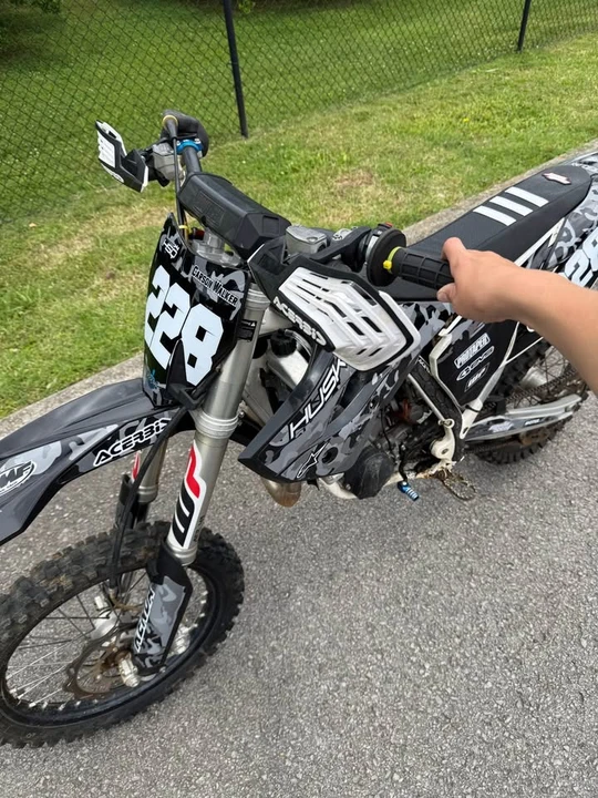 2017 Husqvarna - Image 2 of 2