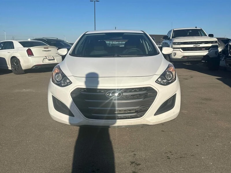 2017 Hyundai Elantra - Image 2 of 14