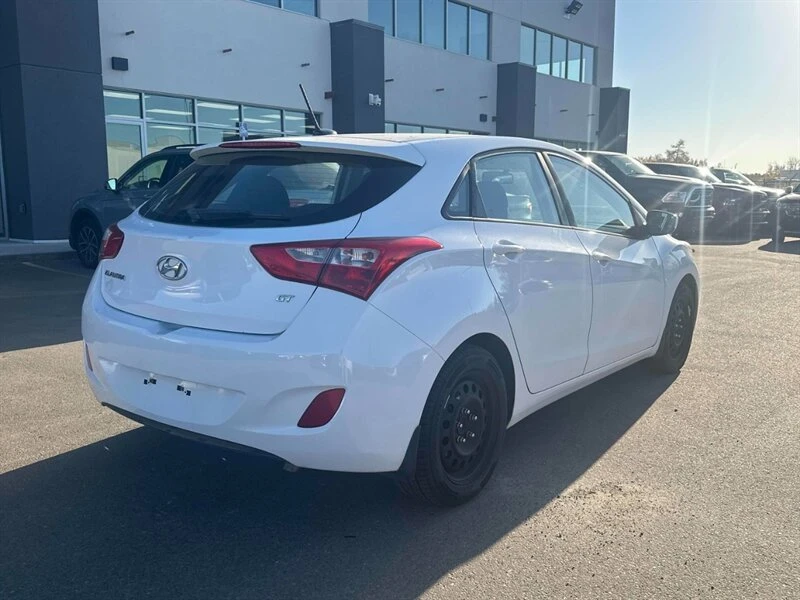 2017 Hyundai Elantra - Image 6 of 14