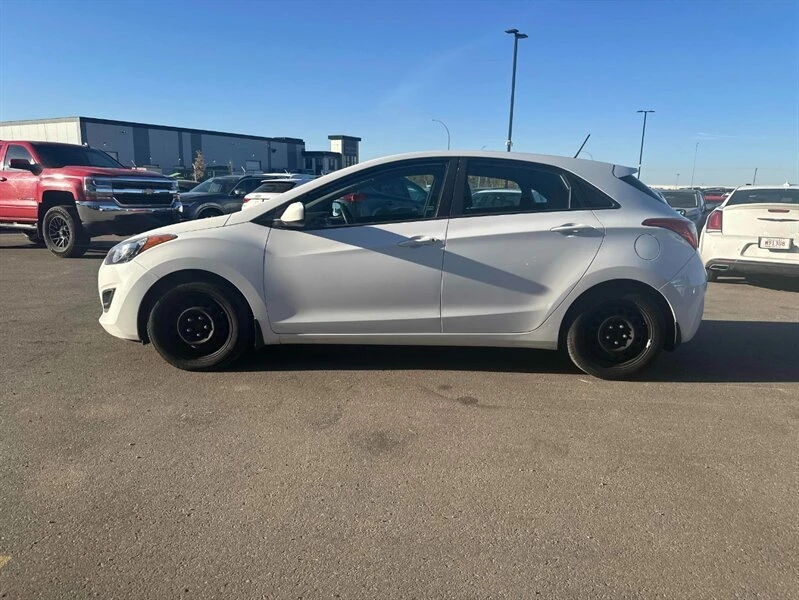 2017 Hyundai Elantra - Image 3 of 14