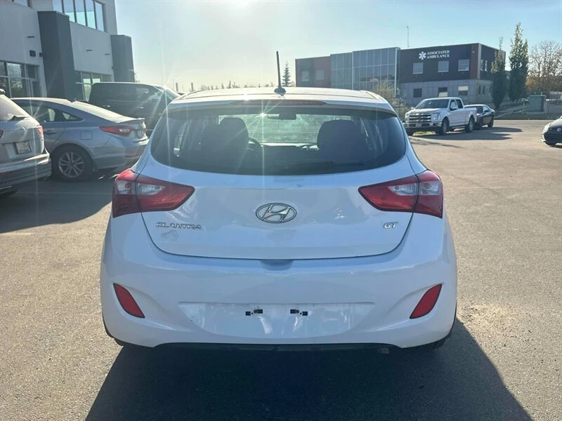 2017 Hyundai Elantra - Image 5 of 14