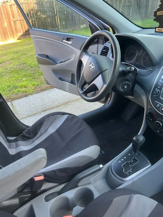2017 Hyundai Accent - Image 4 of 7