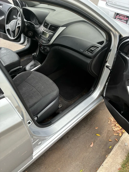 2017 Hyundai Accent - Image 6 of 9