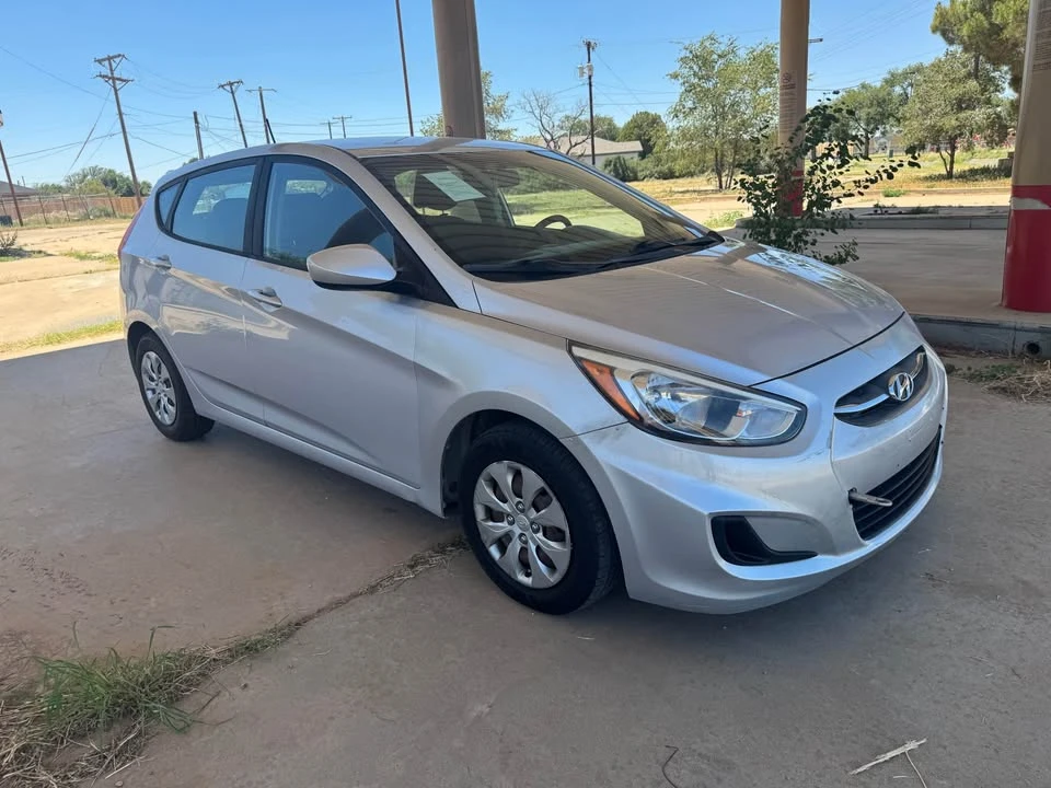 2017 Hyundai Accent - Image 4 of 12