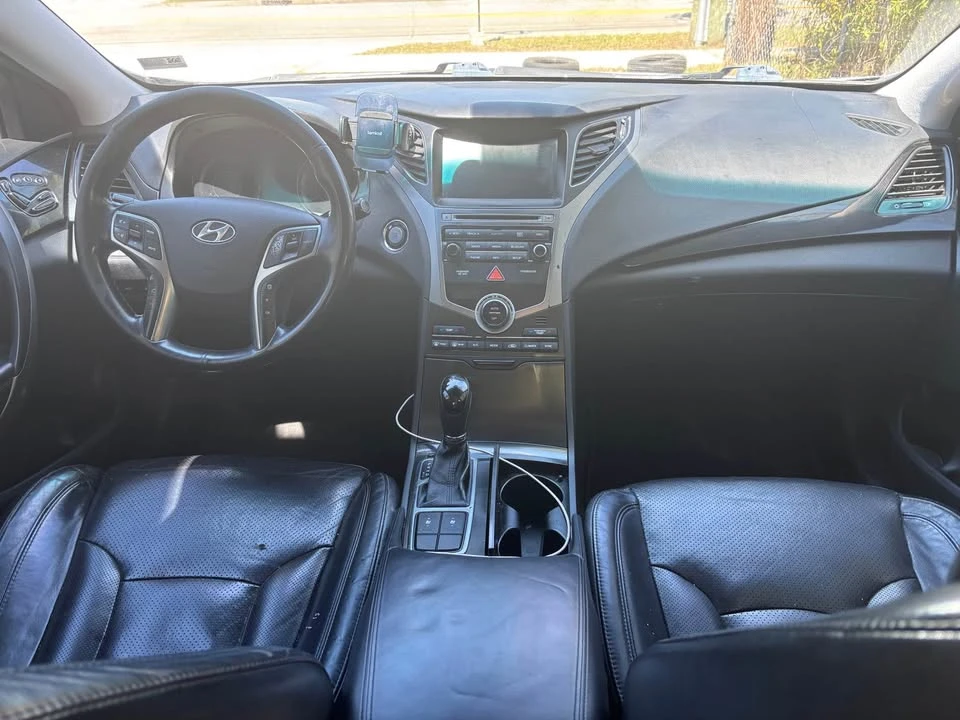 2017 Hyundai Azera - Image 5 of 9