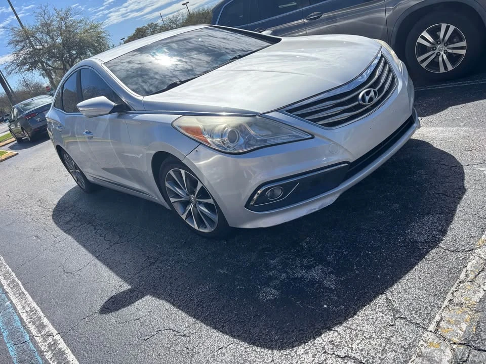 2017 Hyundai Azera - Image 2 of 9