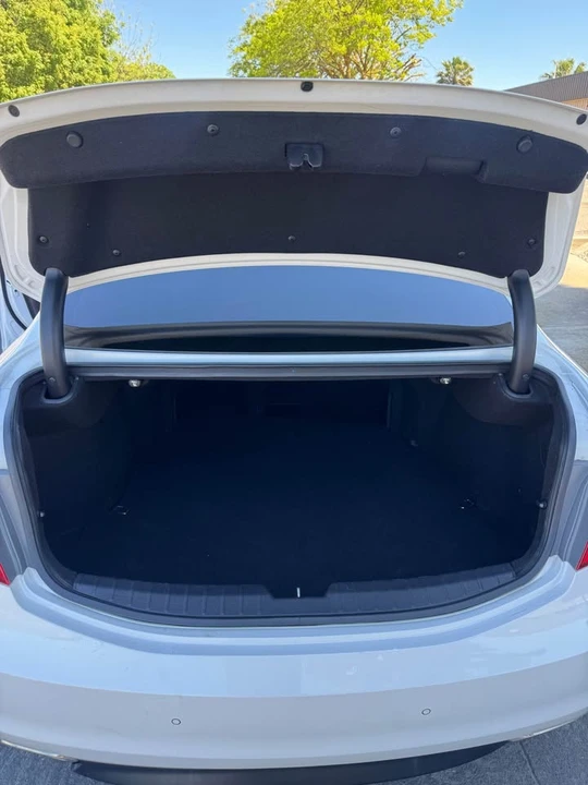 2017 Hyundai Azera - Image 11 of 14
