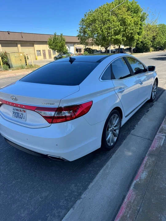 2017 Hyundai Azera - Image 4 of 14