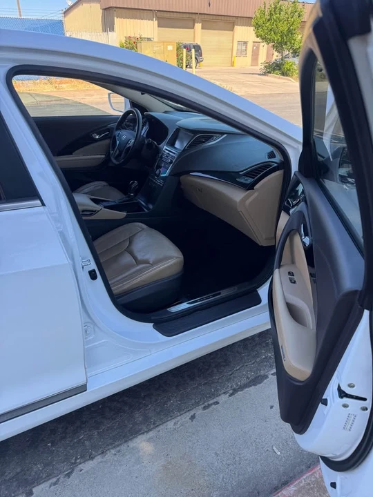 2017 Hyundai Azera - Image 8 of 14
