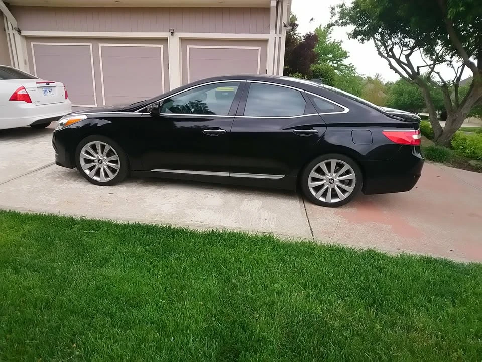 2017 Hyundai Azera - Image 3 of 4